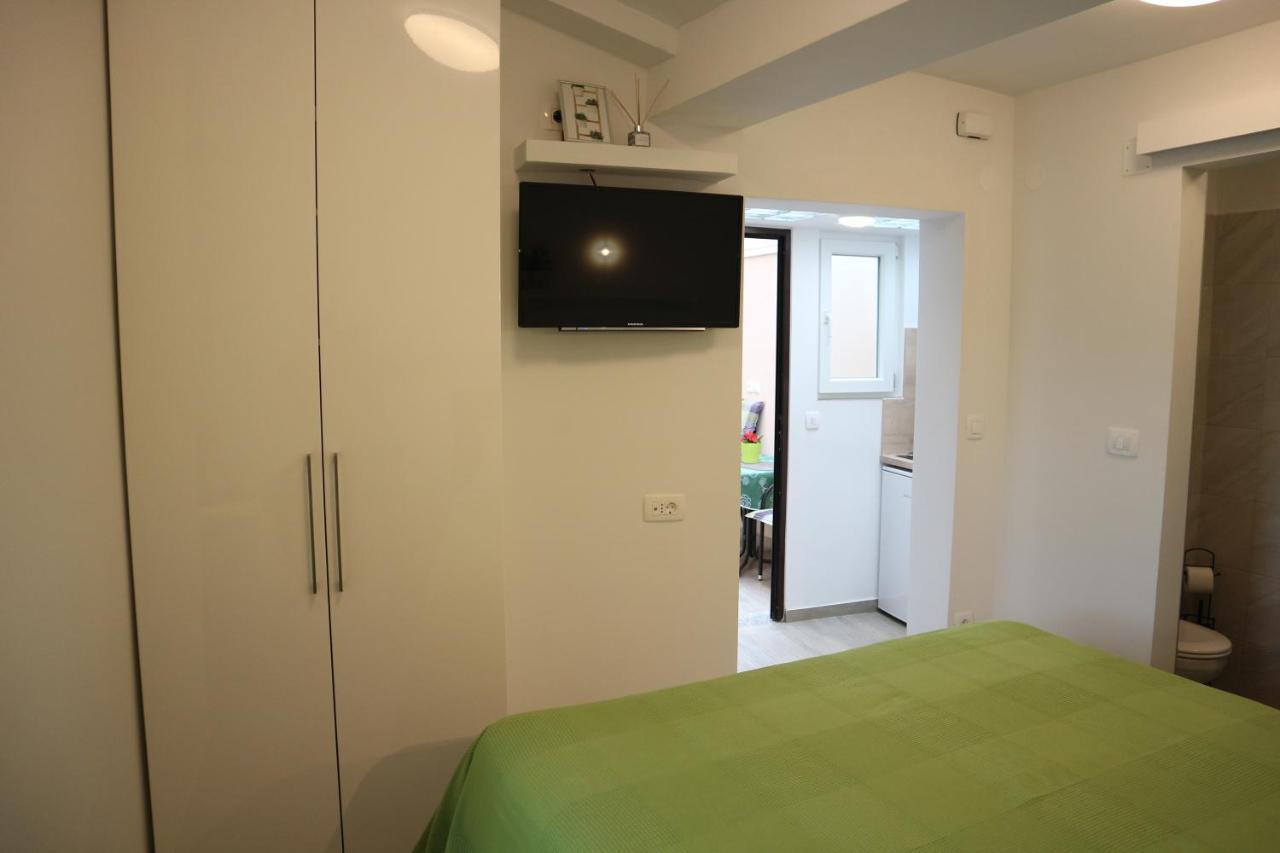 Apartments Komel I Opatija Exterior foto
